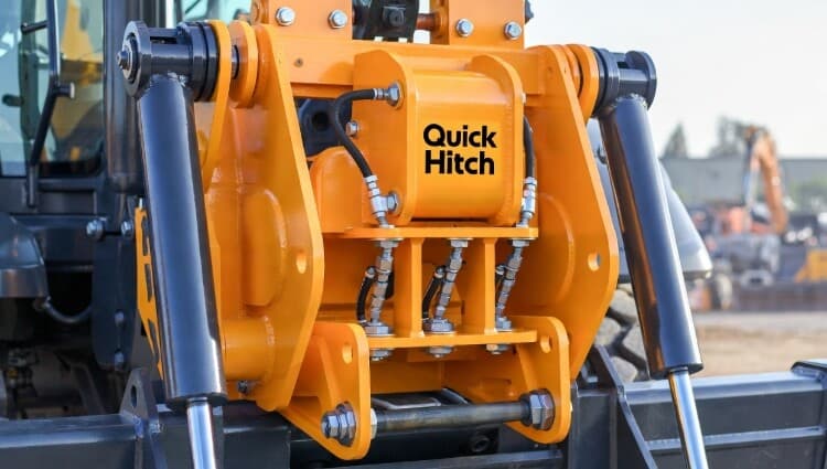 Быстросъемные механизмы JCB. Механические vs гидравлические — что выбрать