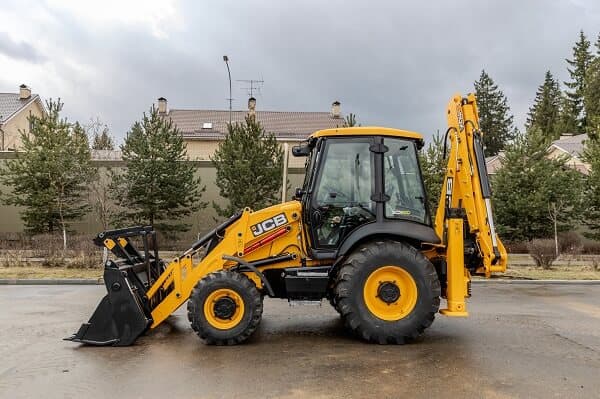 Как выбрать экскаватор-погрузчик